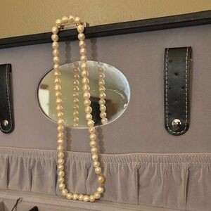 Elegant Cream Pearl Necklace